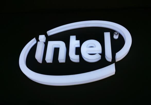 罕見交給臺積電代工 Intel CEO的新策略：買買買