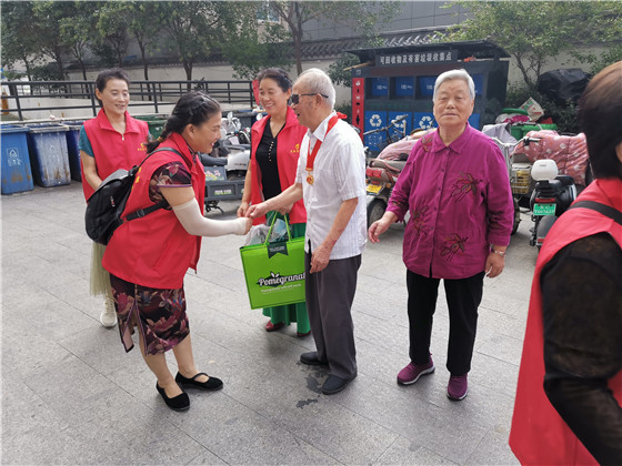 李彥清：“活著的王杰，當代的保爾”